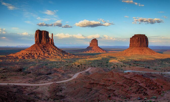 Monument Valley Backcountry Tour With Navajo Guide - Key Points