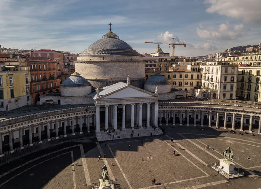 Naples: Panoramas, Monuments and Shopping - Key Points