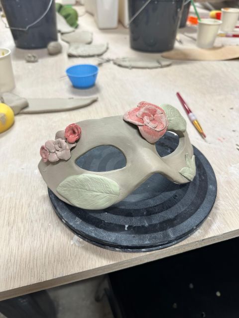 New Orleans: Ceramic Mardi Gras Mask Workshop - Key Points