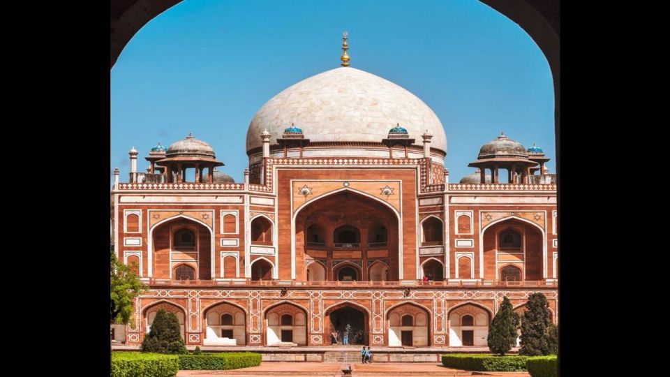 Old and New Delhi Uncovered: Private Guided Full-Day Tour - Key Points