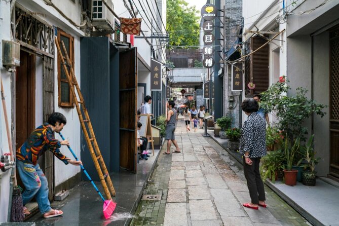 Old Guangzhou Backstreet Alley Local Market Walking Private Tour - Key Points