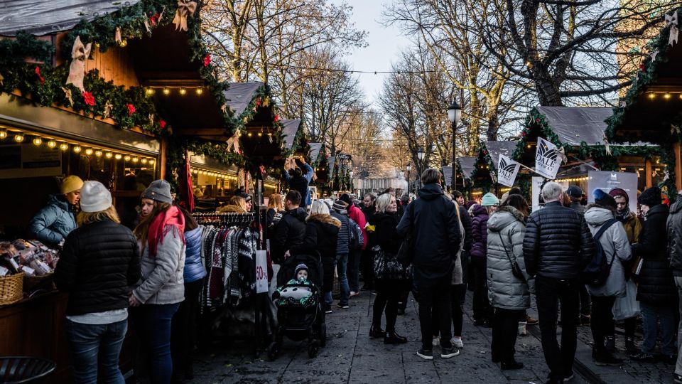 Oslo: City Highlights Christmas Walking Tour - Good To Know