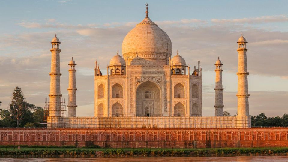 Overnight Agra Tour From Delhi - Key Points