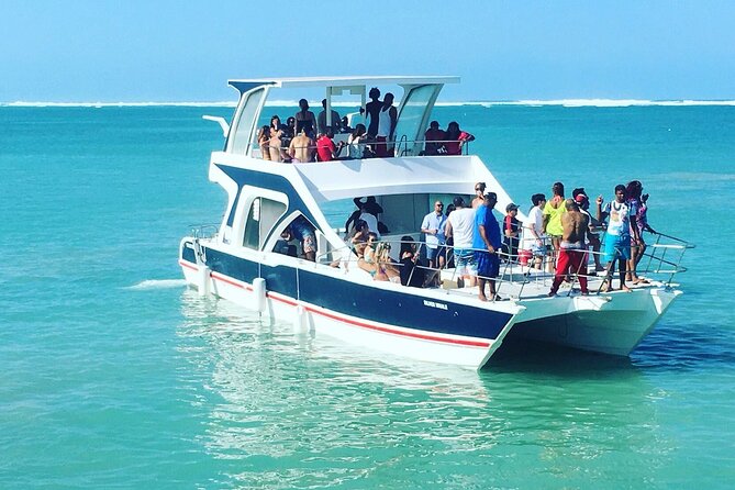 Party Boat / Catamaran Party in Punta Cana / Free Drinks - Experience Overview