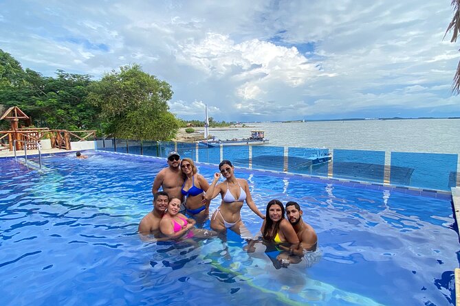 Pasadia Hotel Isla Real Bocachica