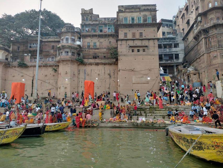 Pintu Tourist Guide in Spanish & English in Varanasi/Benares - Key Points