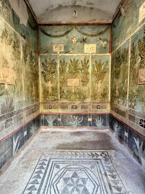 Pompeii: Skip the Line Ticket + Guided Group Tour - Key Points