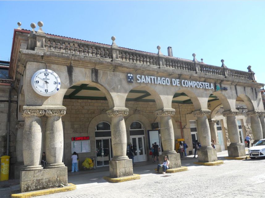 Porto: Private Transfer to Santiago Da Compostela - Key Points