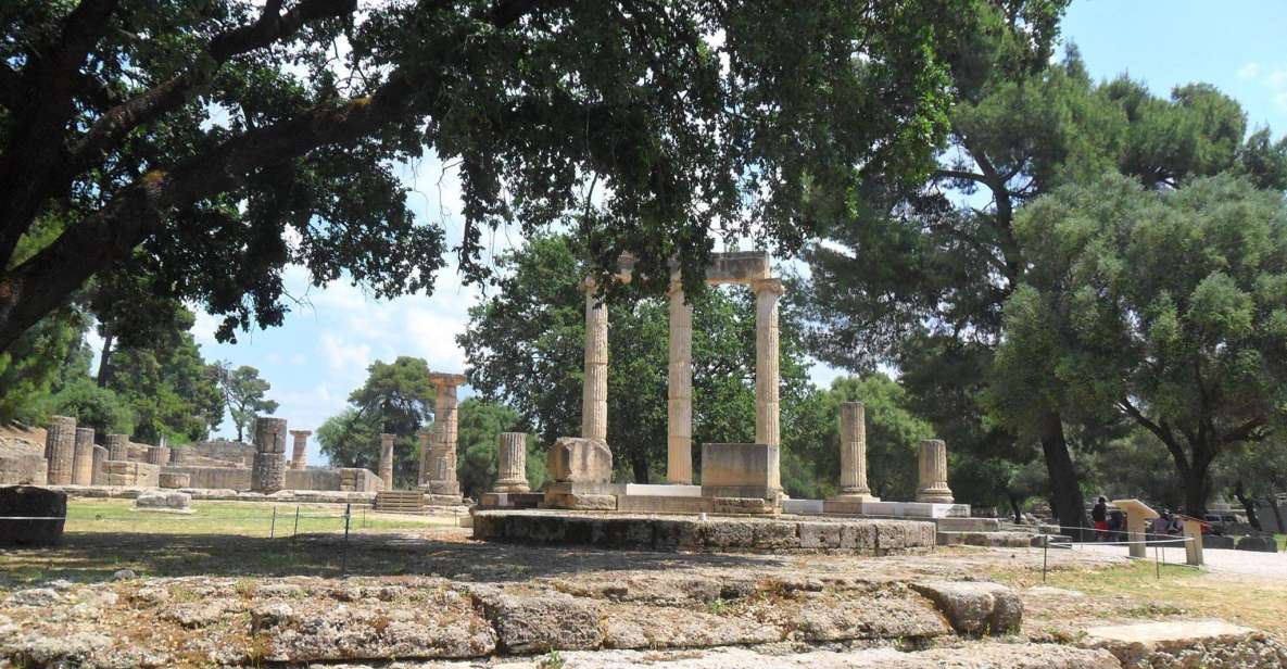 Premium Tour of Olympia: History and Wine Tasting Experience - Key Points