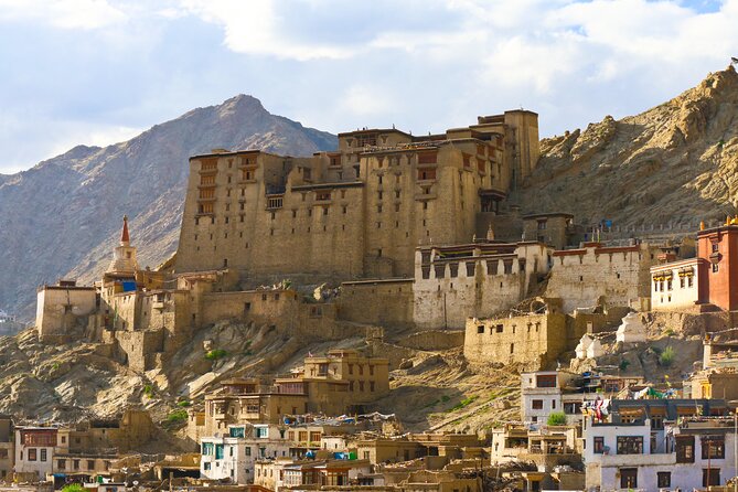 Private 6 Days Tour Visit to Ladakh With Meals Included - Key Points