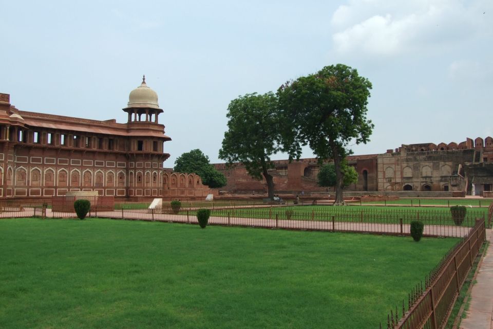 Private Agra Garden Walking Tour With Guide and Transport - Key Points