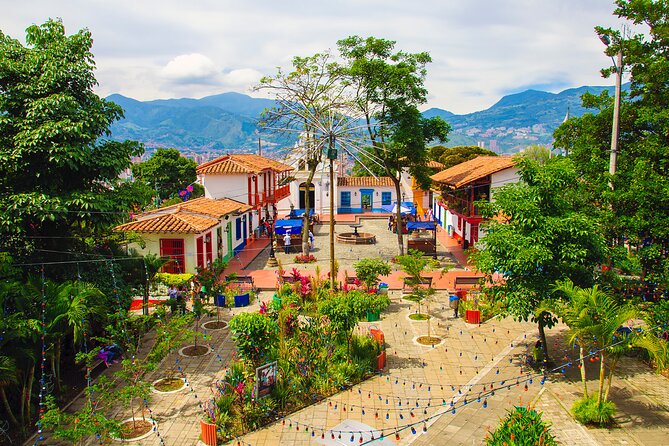 Private City Tour of Medellin With Metrocable and Commune 13 - Tour Highlights