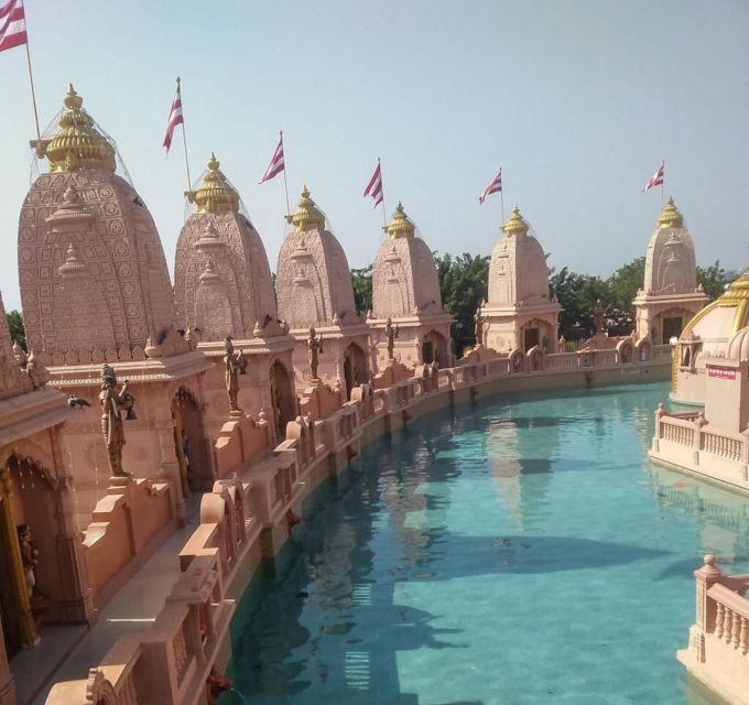 Private Delhi Agra Lucknow Ayodhya Varanasi Tour From Delhi - Key Points