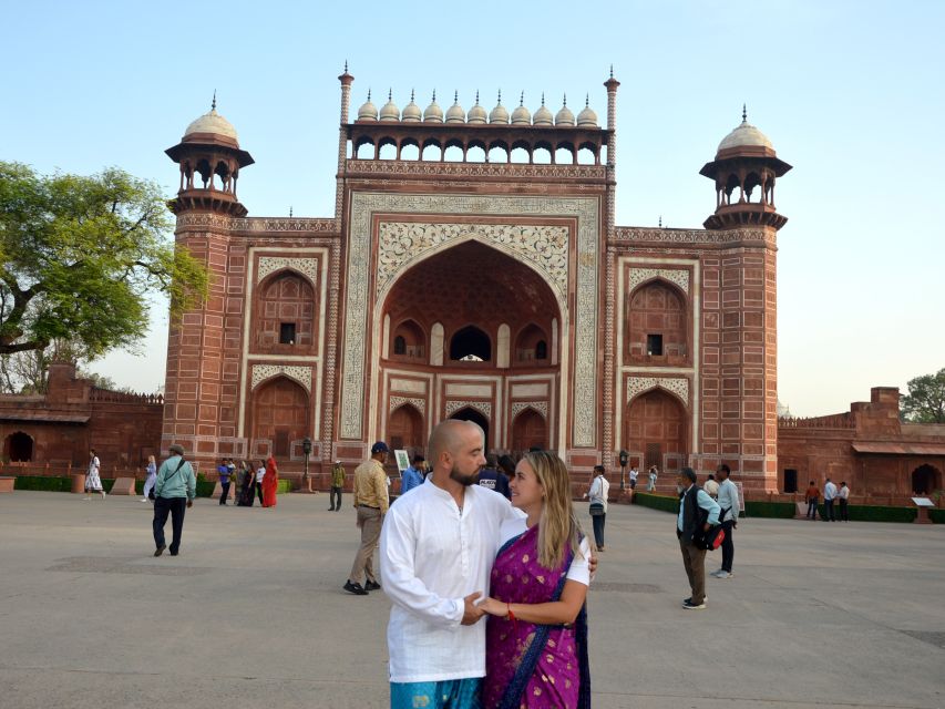 Private : Overnight Agra Mughal Tour - Key Points