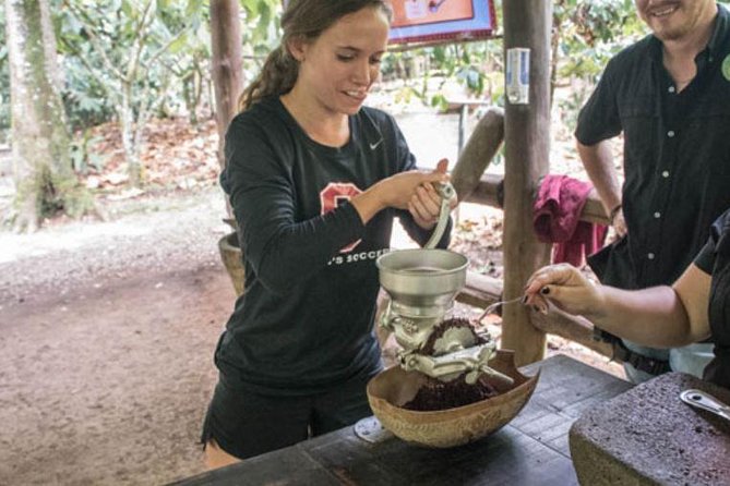 Rainforest Chocolate Tour From La Fortuna