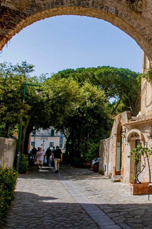 Ravello and Pompeii - Key Points