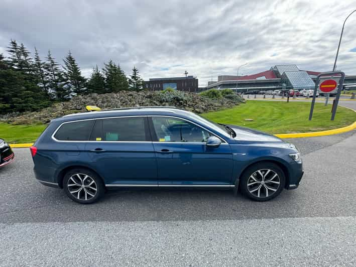 Reykjavik: Private Transfer To/From Keflavik Airport - Key Points