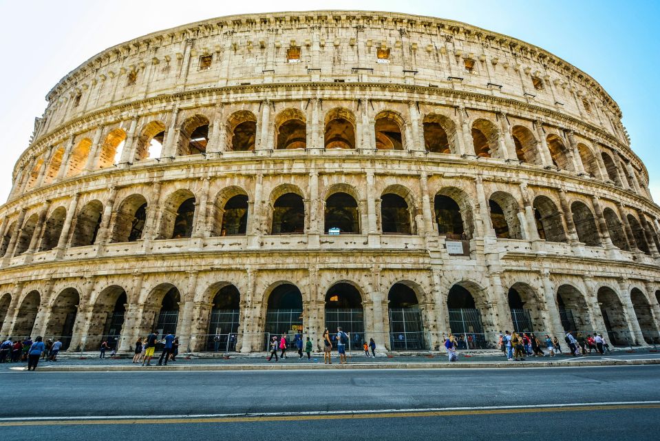 Rome: Colosseum, Roman Forum & Trajan Market Exterior Tour - Key Points