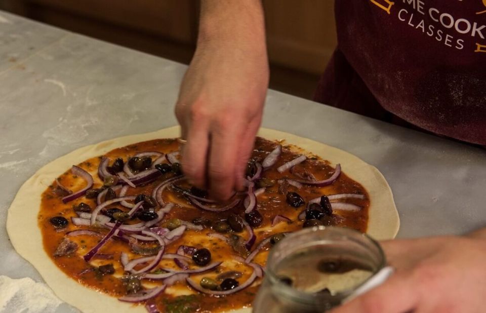 Rome: Gourmet Pizza Cooking Class (SHARED) - Key Points