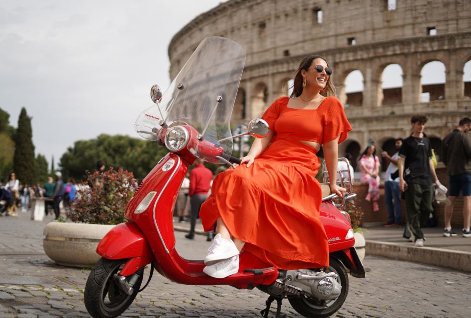 Rome: Vespa Sightseeing Tour With 25 Professional Pictures - Key Points