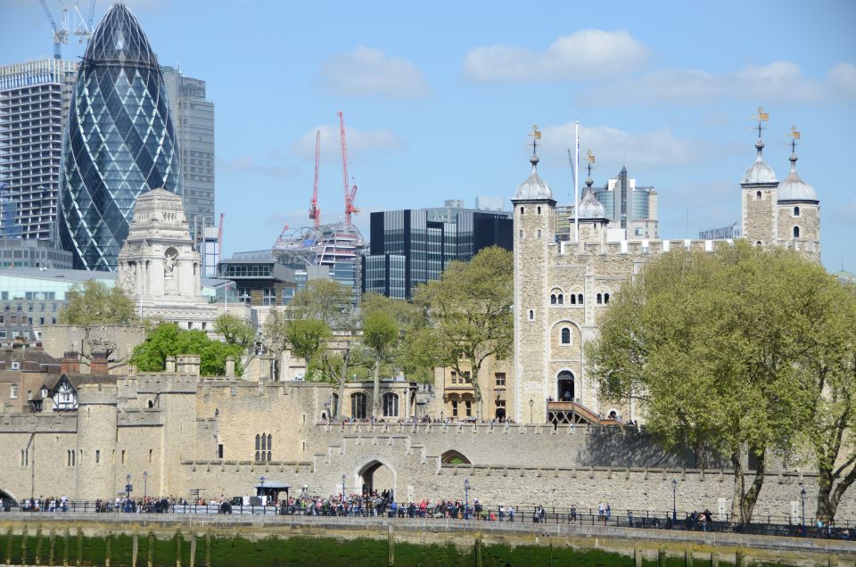 Royal London Private Full-Day Sightseeing Tour by Black Taxi - Key Points