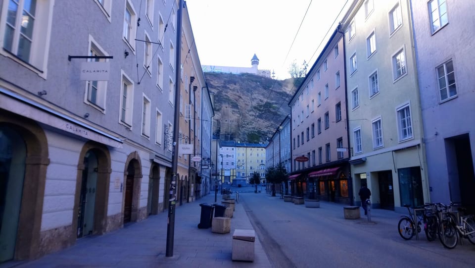 Salzburg: Sound of Music Sightseeing Walk With Audio Guide - Good To Know