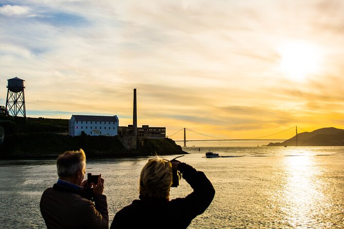 San Francisco Bay Sunset Cruise - Key Points