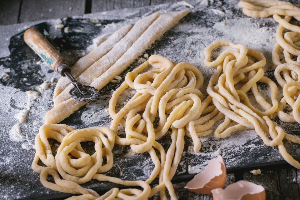 San Gimignano: Private Pasta-Making Class in a Locals Home - Key Points