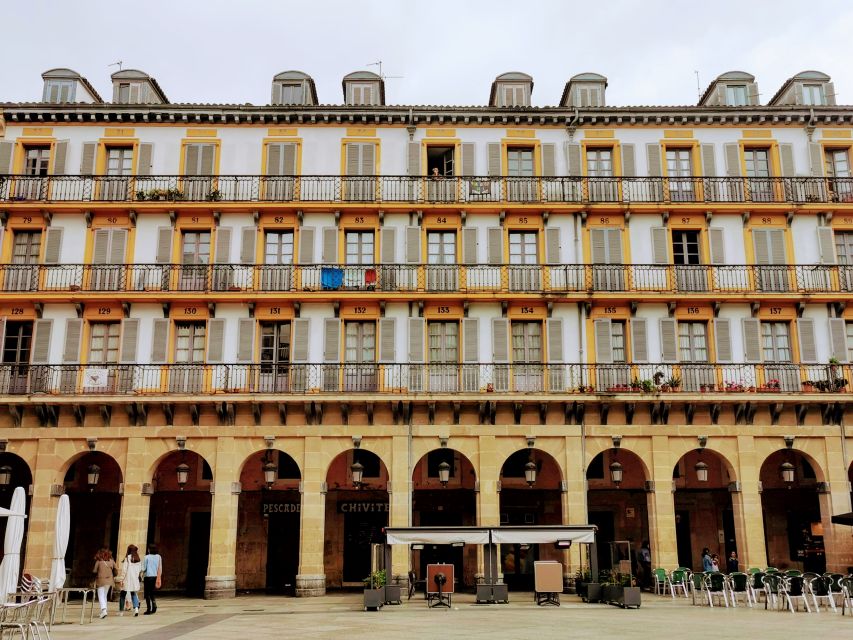 San Sebastián: City Tour With Pintxos and Wine - Key Points