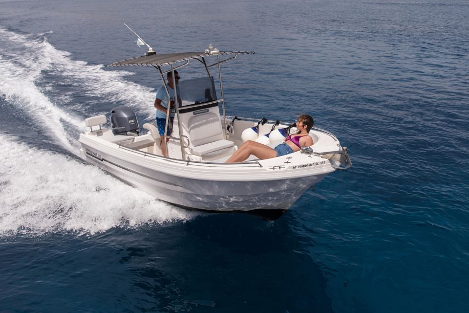 Santorini: Boat Rental With License - Key Points