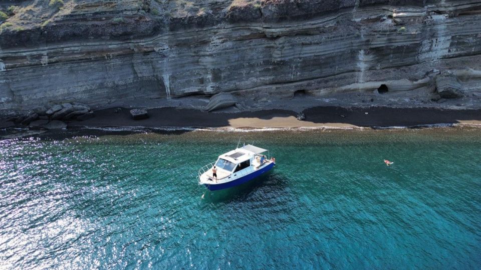 Santorini Private Cruise Sightseeing Tour With BBQ & Drinks - Key Points
