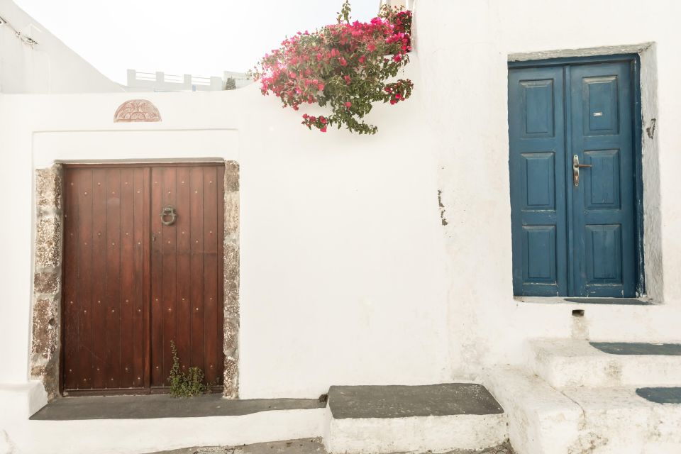 Santorini: Spend The Day With A Local - Key Points