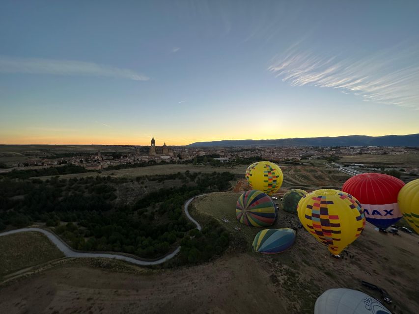 Segovia: Hot-Air Balloon Ride With Cava Toast & Picnic - Key Points