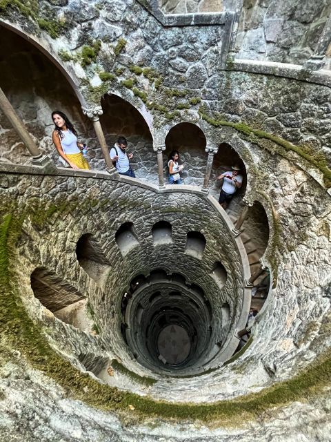 Sintra Private Tour - Luxury Van, Pick-up & Drop Off Lisbon - Key Points