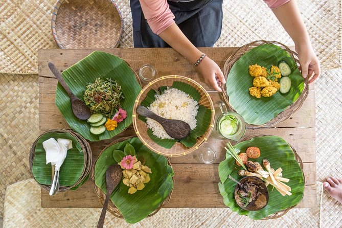 Small Group Balinese Cooking Class on an Organic Farm + Transfers - Key Points