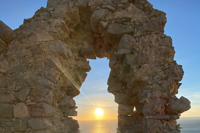 Small Group Hiking Sunset in Monolithos - Key Points