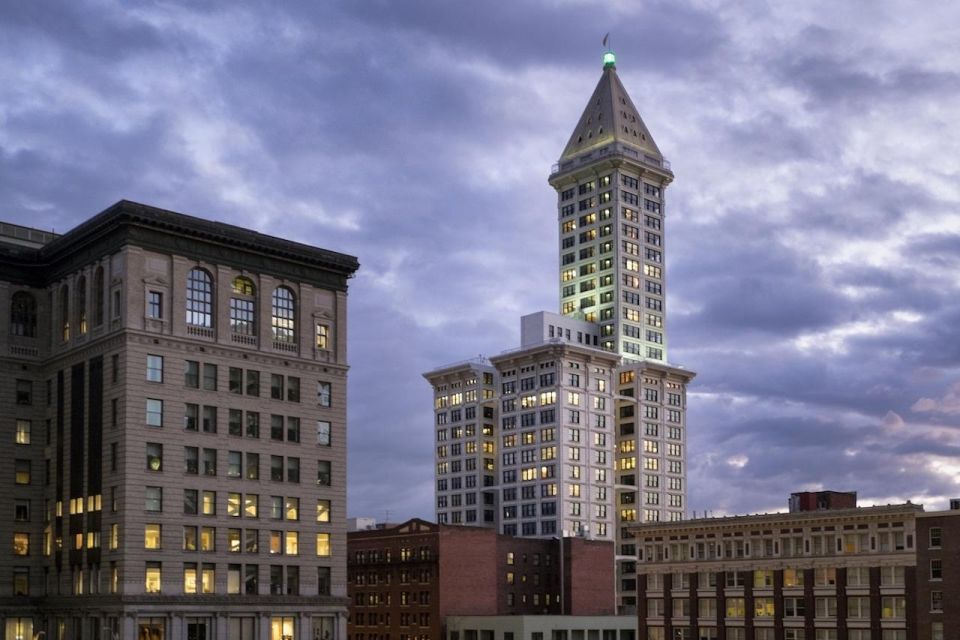 Smith Tower: The Views, The History, and the Cocktails - Key Points