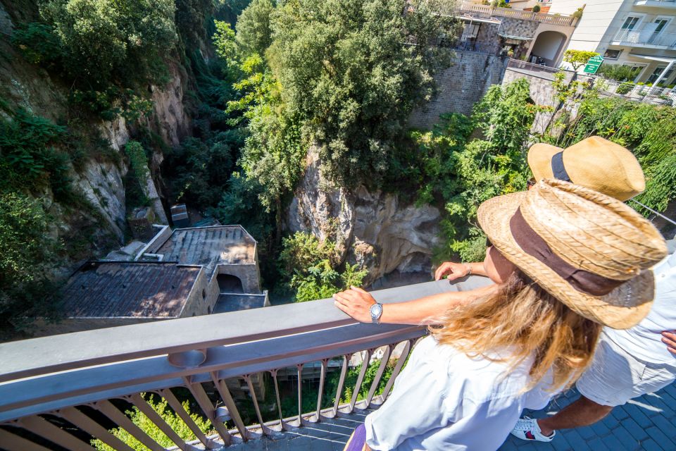 Sorrento: Guided Walking Tour & Street Food Experience - Key Points