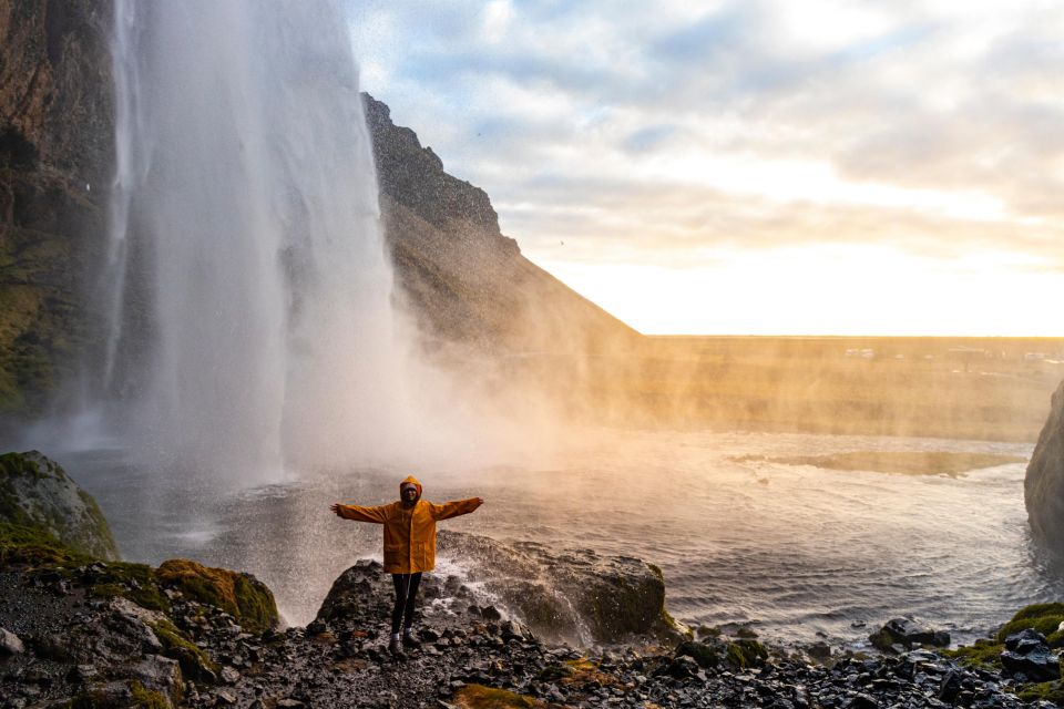 South Coast, Glacier Hike and Northern Lights Winter Tour - Key Points