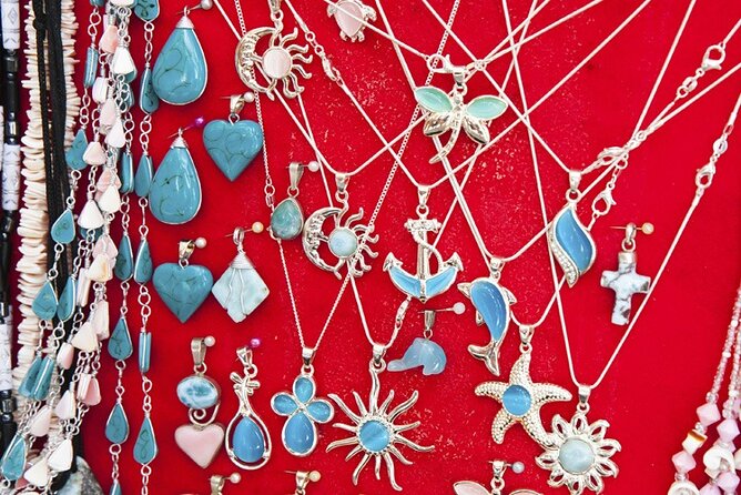 Souvenirs Shopping Tour From Punta Cana - Key Points