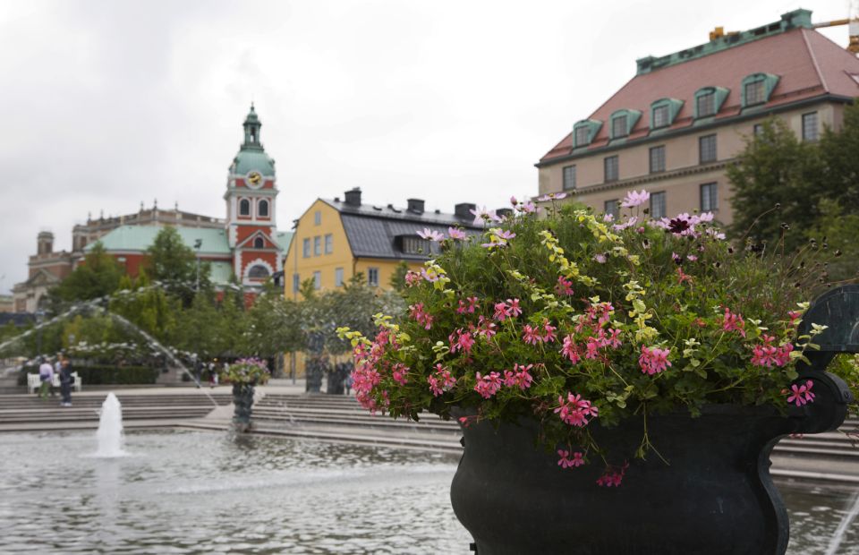 Stockholm Syndrome: 3-Hour Walking Tour - Key Points