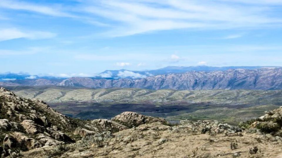 Sucre: 1 Day Trek in the Crater of Maragua and Inca Trails - Key Points