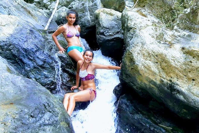 The Grand Circle ISLAND Tour 12 Hour VIP ALL INCLUSIVE by ISLAND GIRL TOURS - Exploring the Coasts