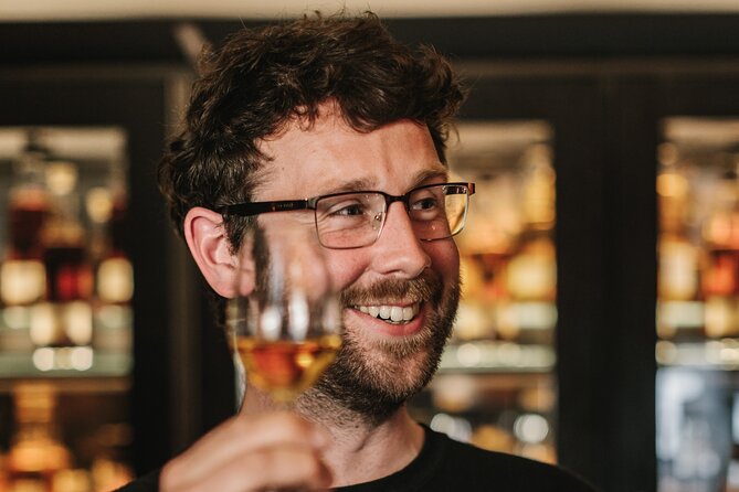 The Malt Room Whisky Gigs - Whisky Tasting Experience