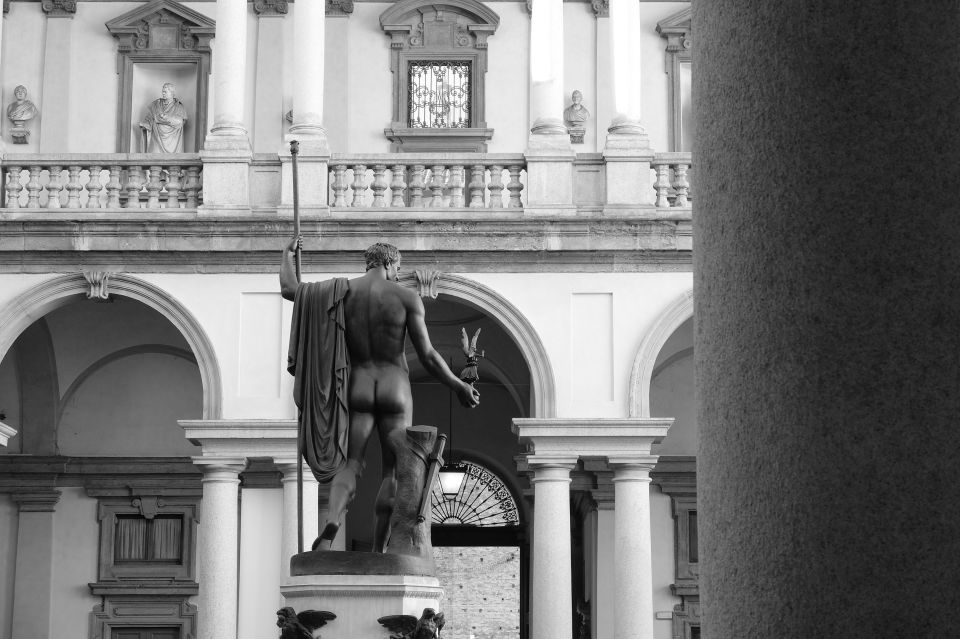 The Secrets of Brera: the District & Pinacoteca Guided Tour - Key Points