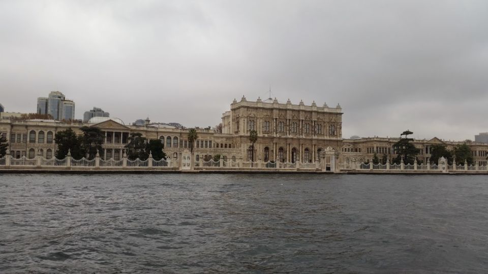 Topkapi Palace & Dolmabahce Palace Private 6-Hour Tour - Key Points