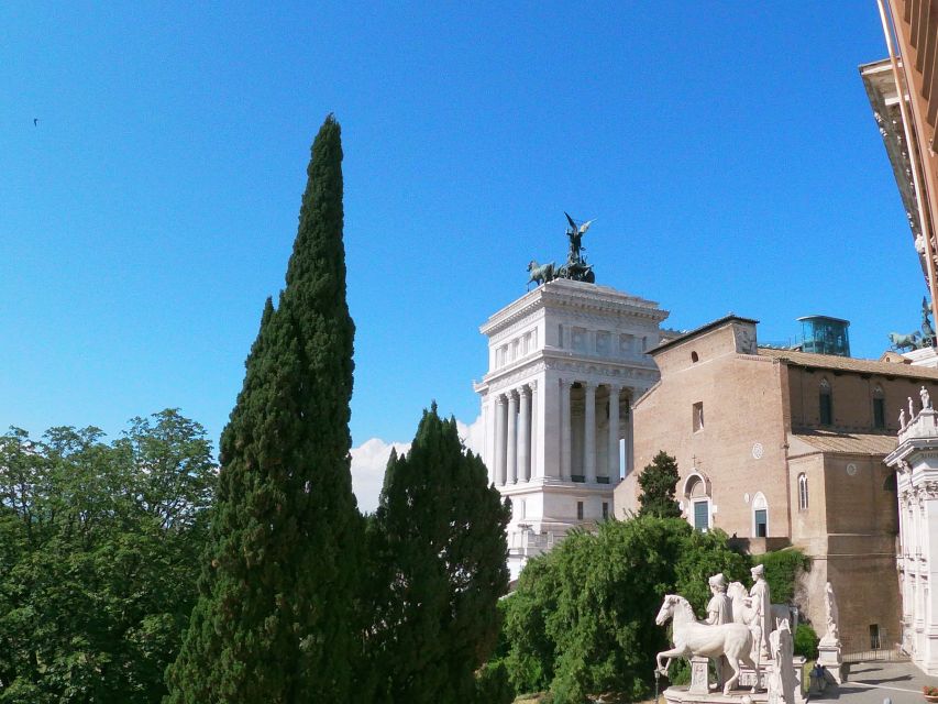 Tour of Colosseum & Roman Forum With Dutch Guide - Key Points