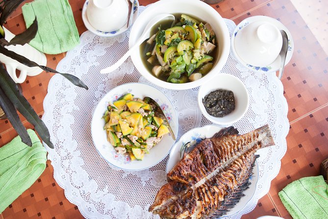 Traditional Market Tour and Private Laotian Cooking Class With a Local - Key Points