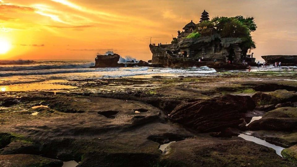 Ubud: Jungle Club, Waterfall, Market, and Tanah Lot Tour - Key Points