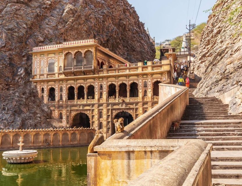 Udaipur to Jaipur via Pushkar Private Tour by Cab - Key Points